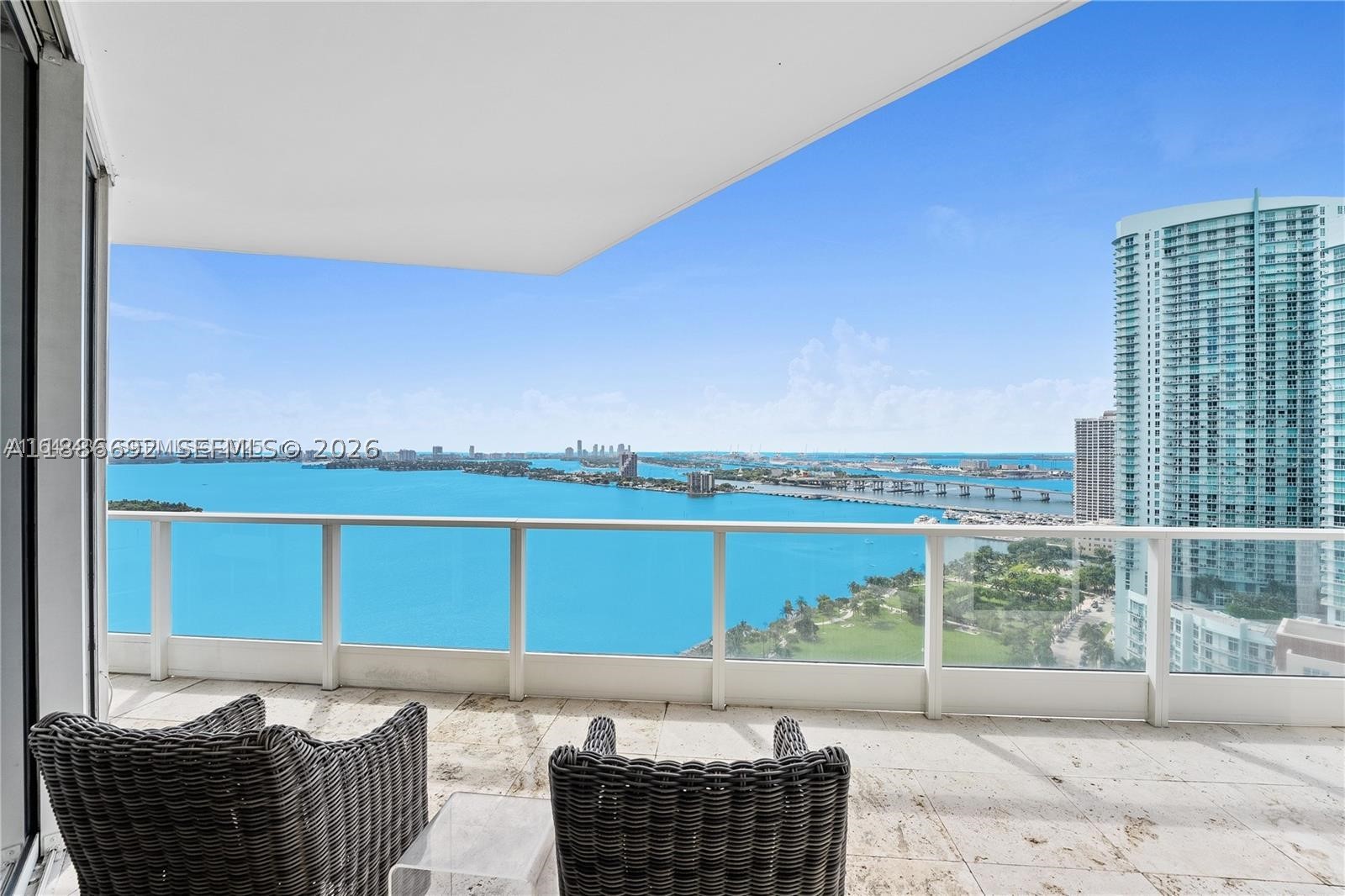 image Paramount Bay17
