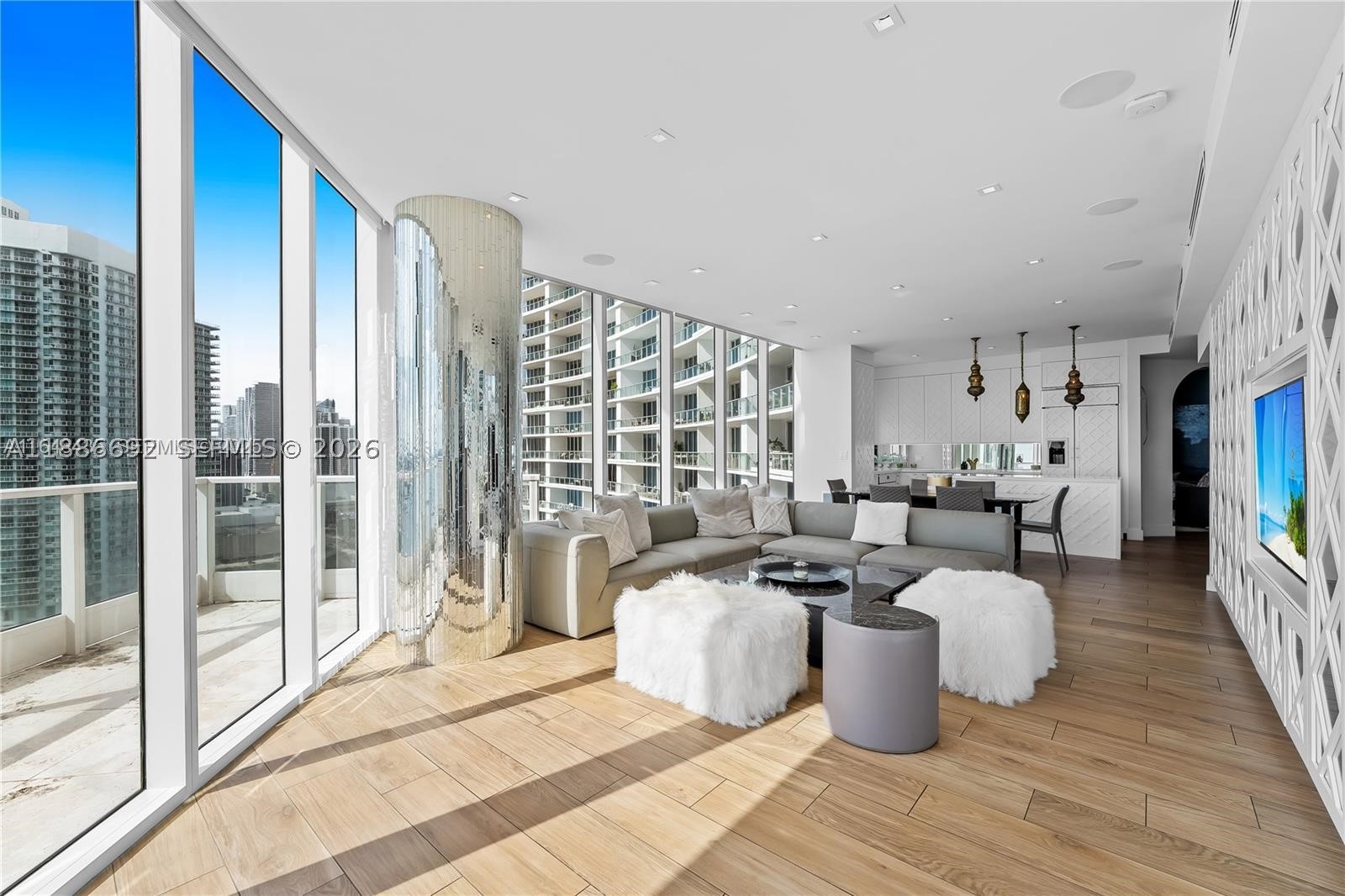 image Paramount Bay18
