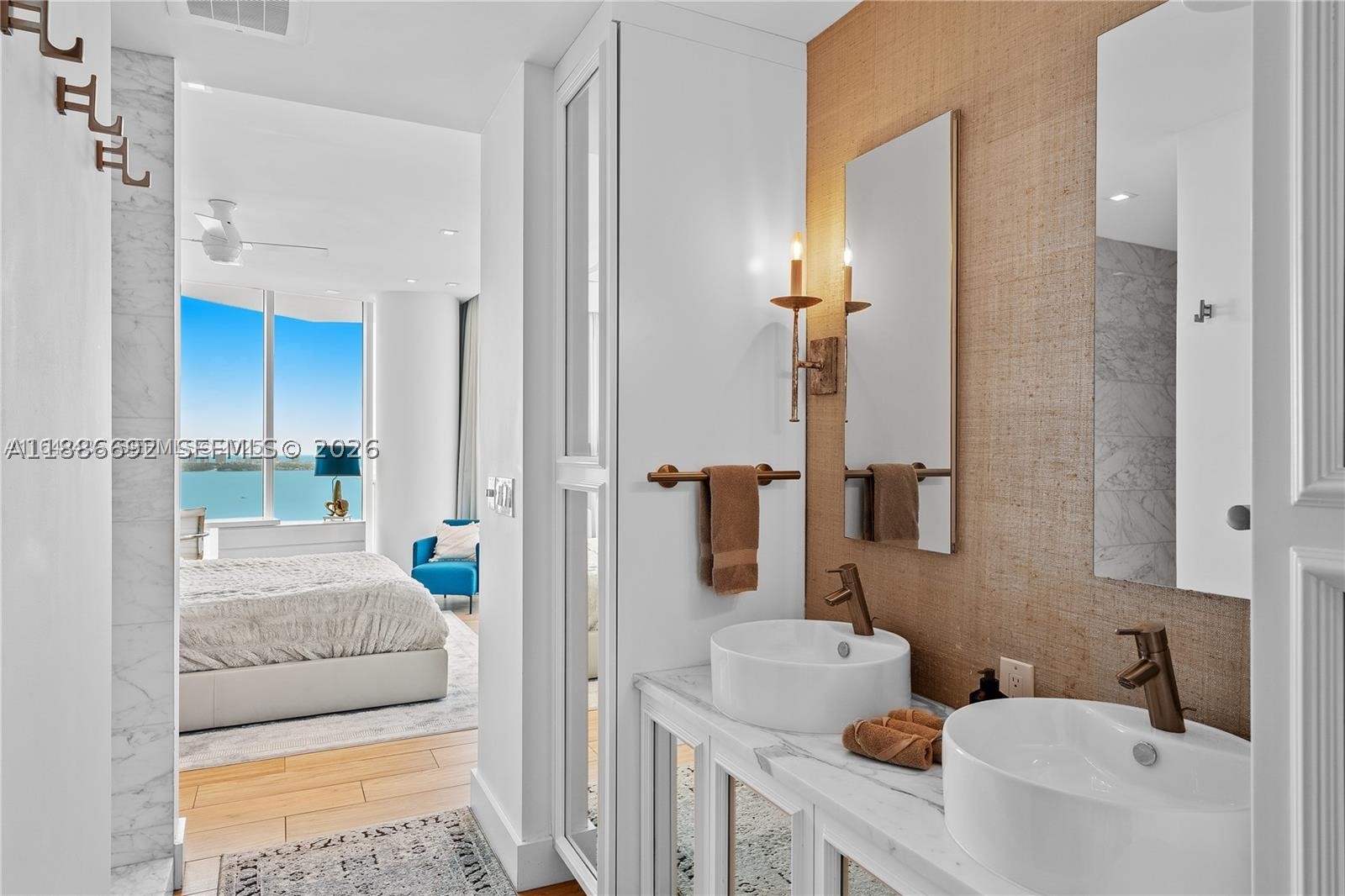 image Paramount Bay22
