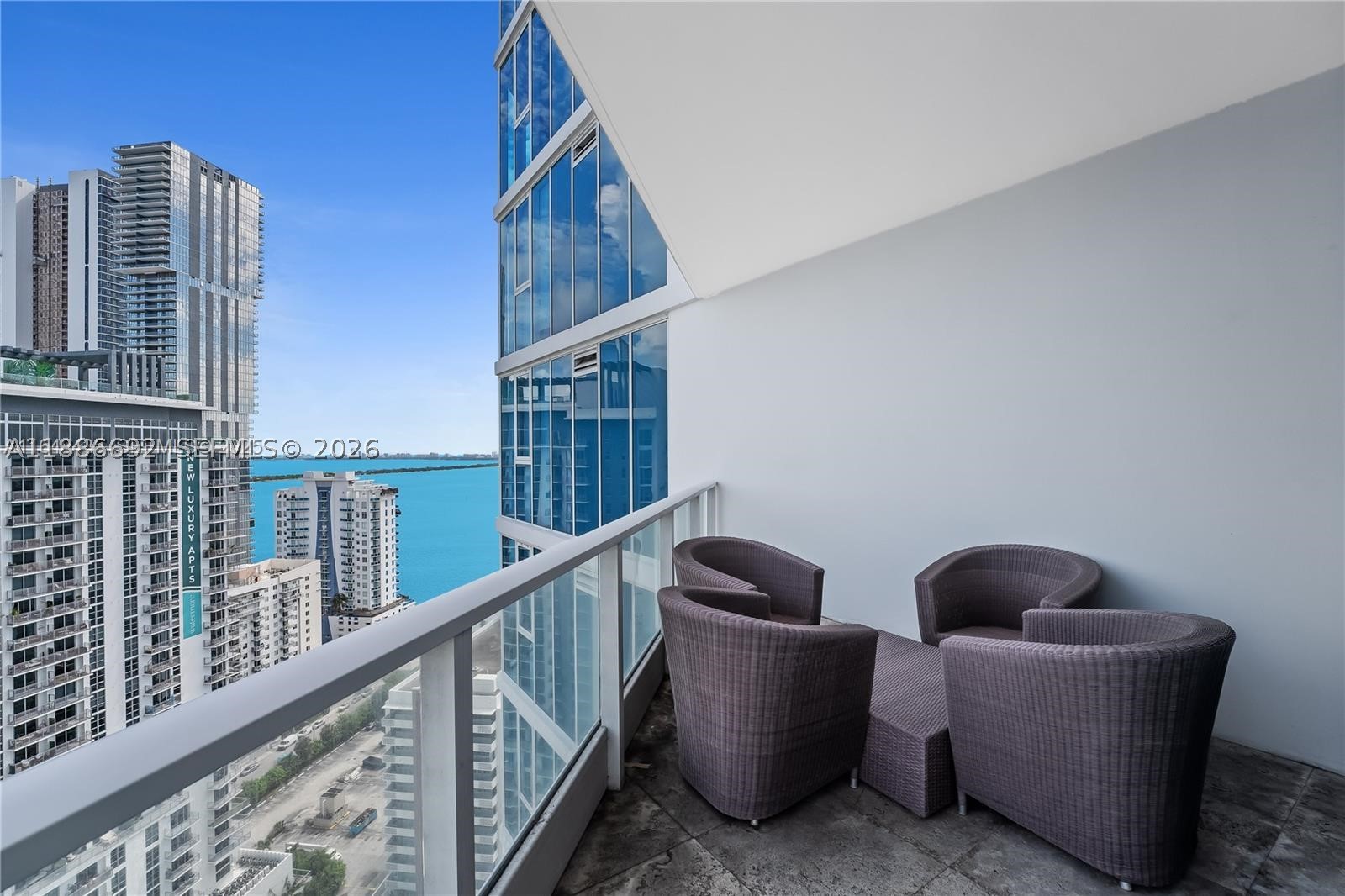 image Paramount Bay31