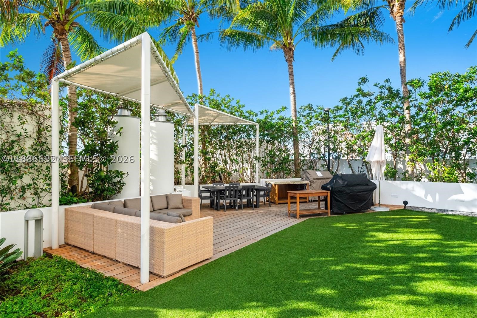 image Paramount Bay48