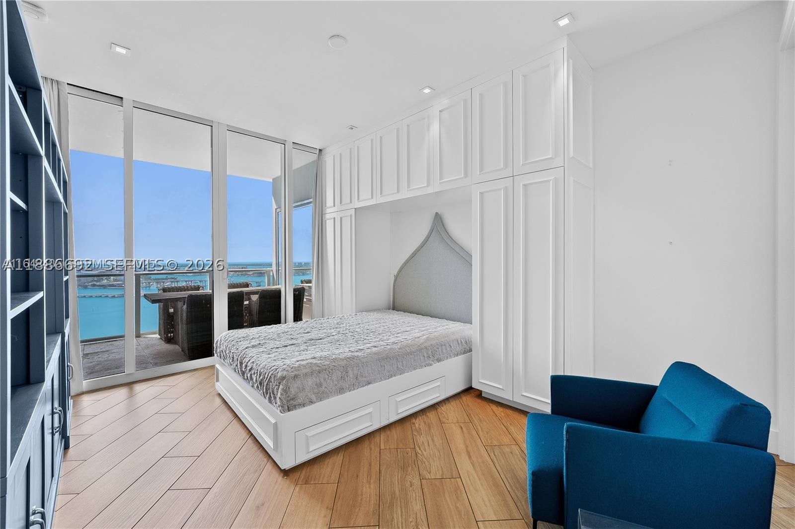 image Paramount Bay7
