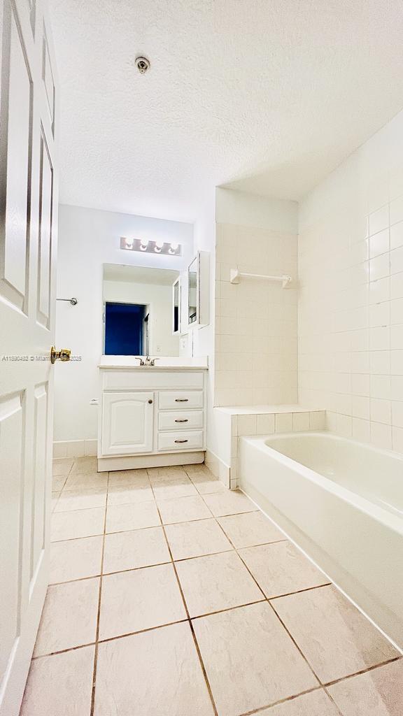 1203 Town Ctr Dr #421 Jupiter, FL 33458