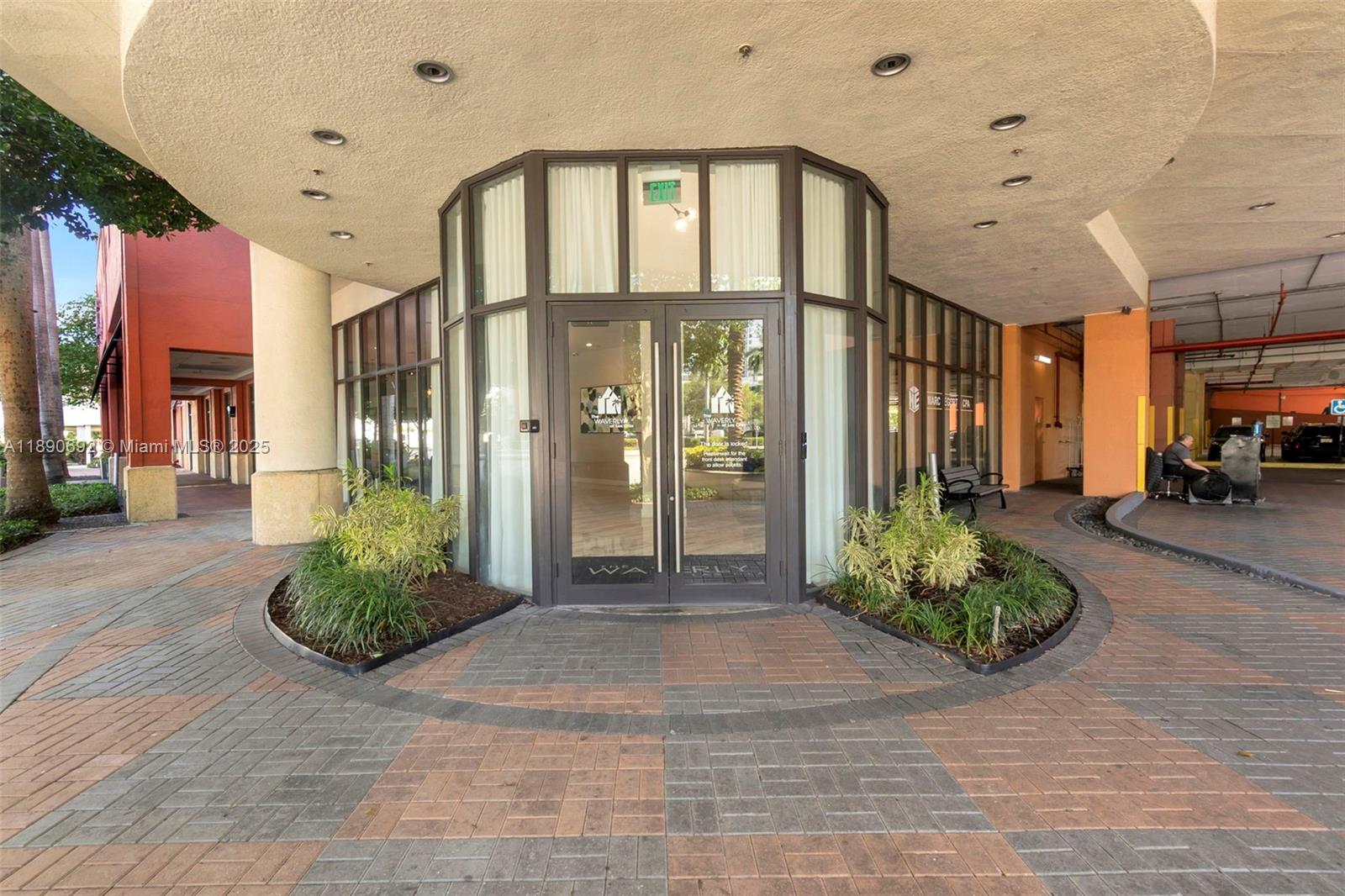 110 N Federal Hwy #909