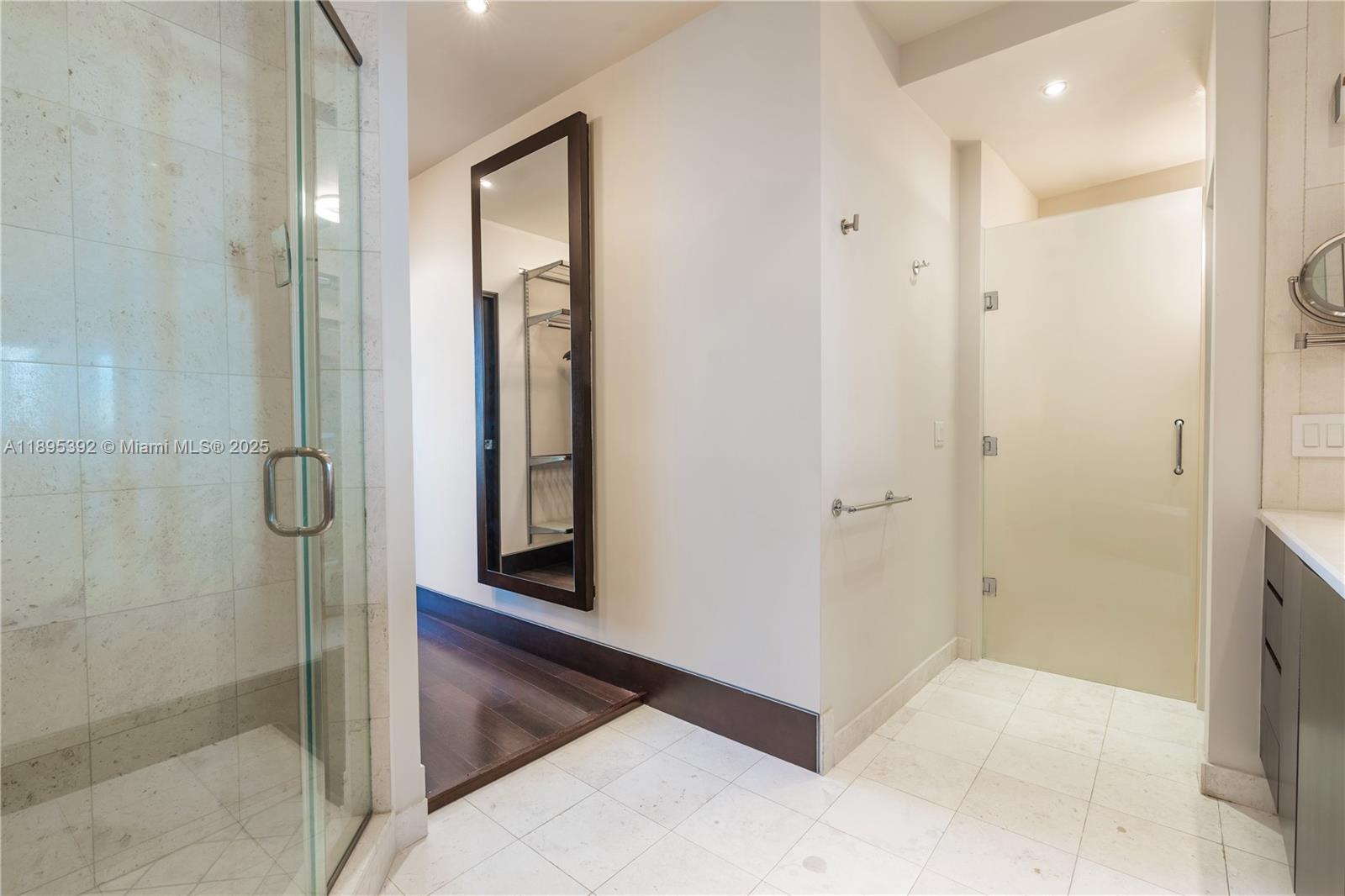 901 Brickell Key Blvd #3607 Miami, FL 33131