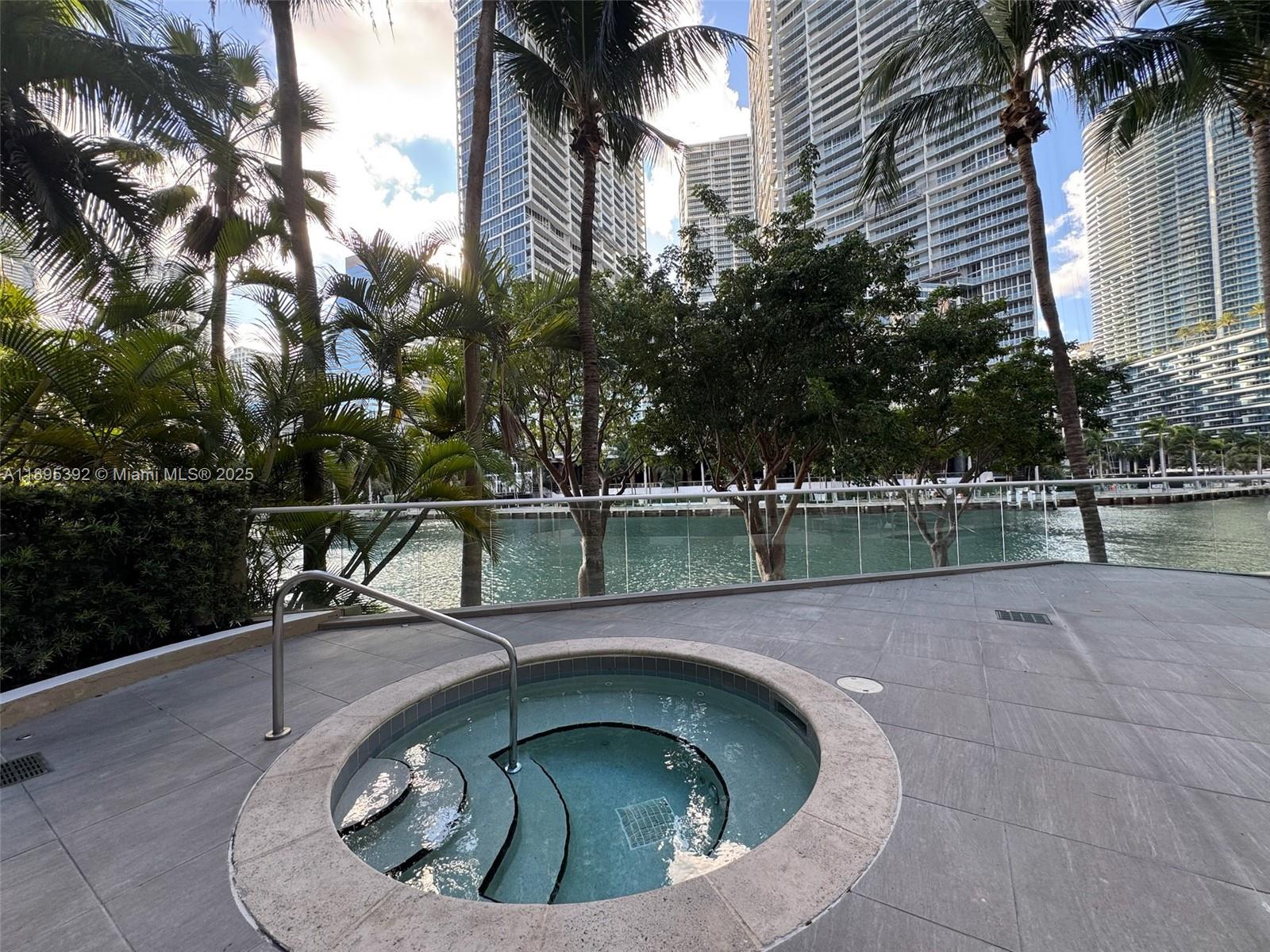 901 Brickell Key Blvd #3607 Miami, FL 33131