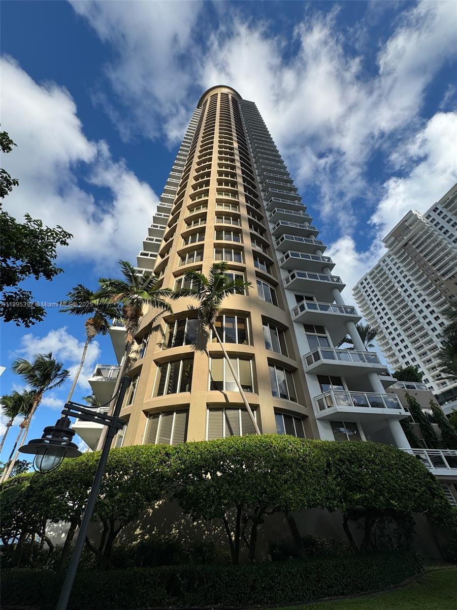 901 Brickell Key Blvd #3607 Miami, FL 33131
