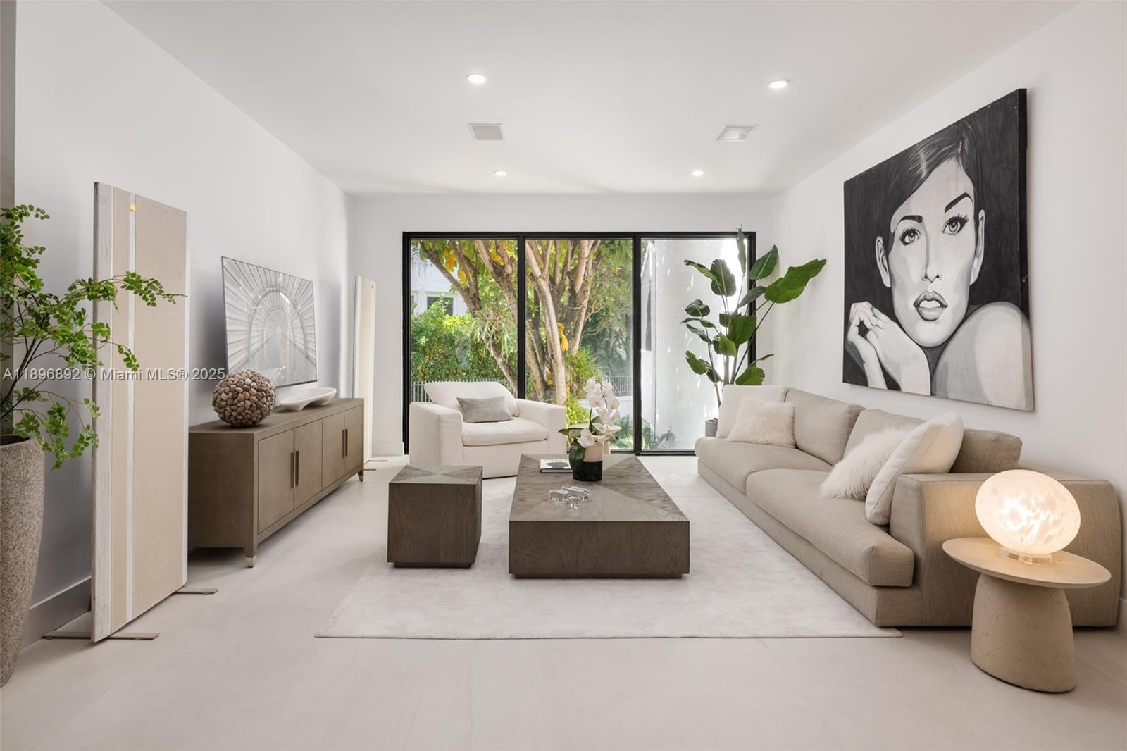 2000 S Bayshore Dr #4 Coconut Grove, FL 33133