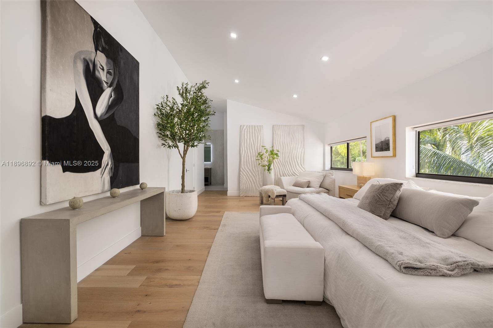 2000 S Bayshore Dr #4 Coconut Grove, FL 33133