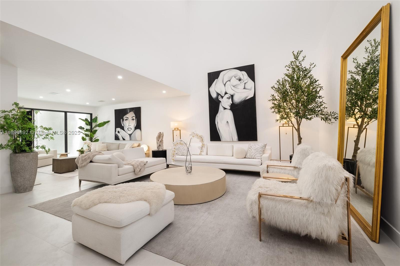 2000 S Bayshore Dr #4 Coconut Grove, FL 33133