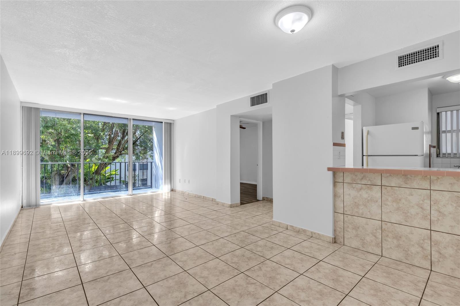 210 Fontainebleau Blvd #210