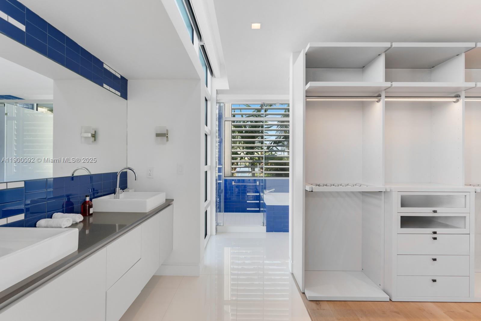 440 S Hibiscus Dr Miami Beach, FL 33139