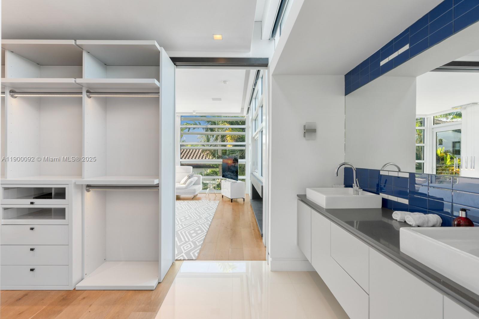 440 S Hibiscus Dr Miami Beach, FL 33139