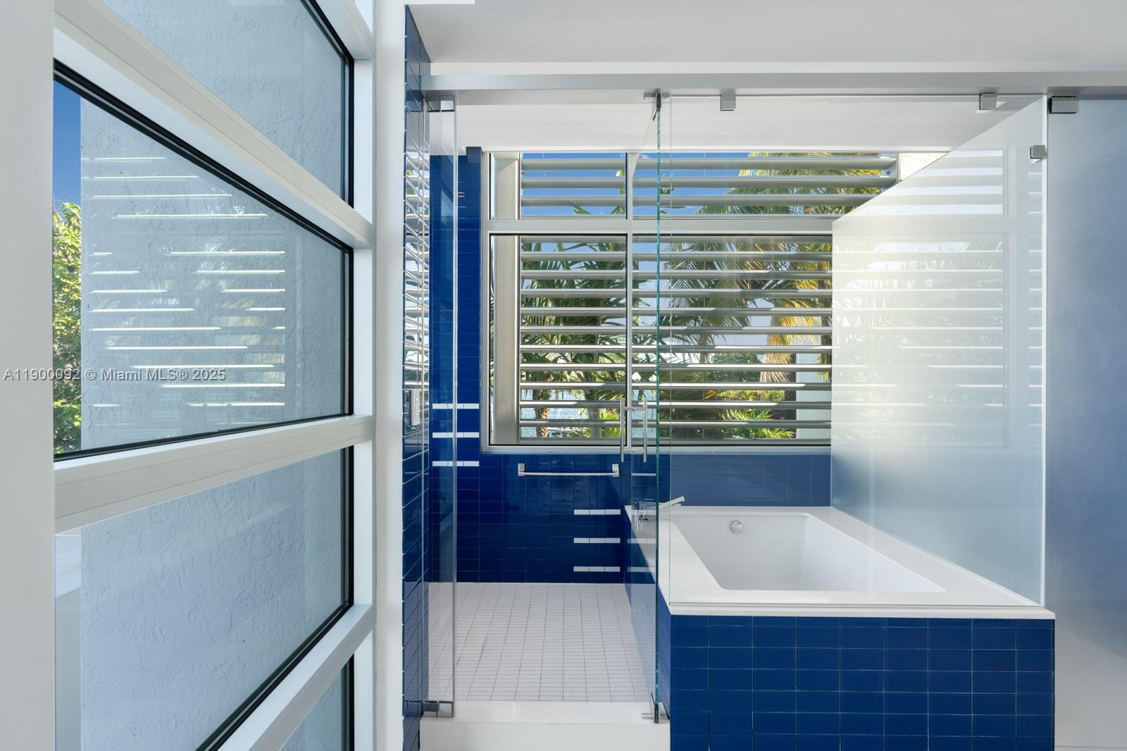 440 S Hibiscus Dr Miami Beach, FL 33139