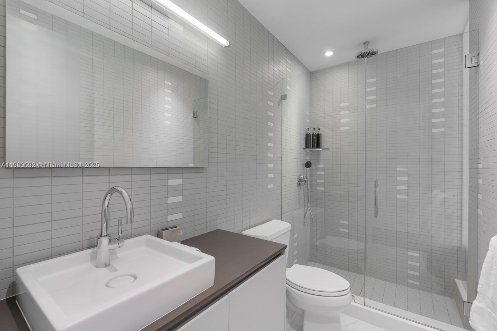 440 S Hibiscus Dr Miami Beach, FL 33139