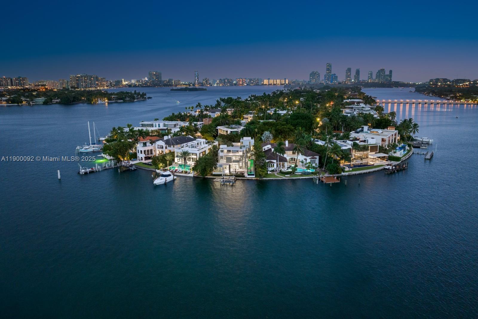 440 S Hibiscus Dr Miami Beach, FL 33139