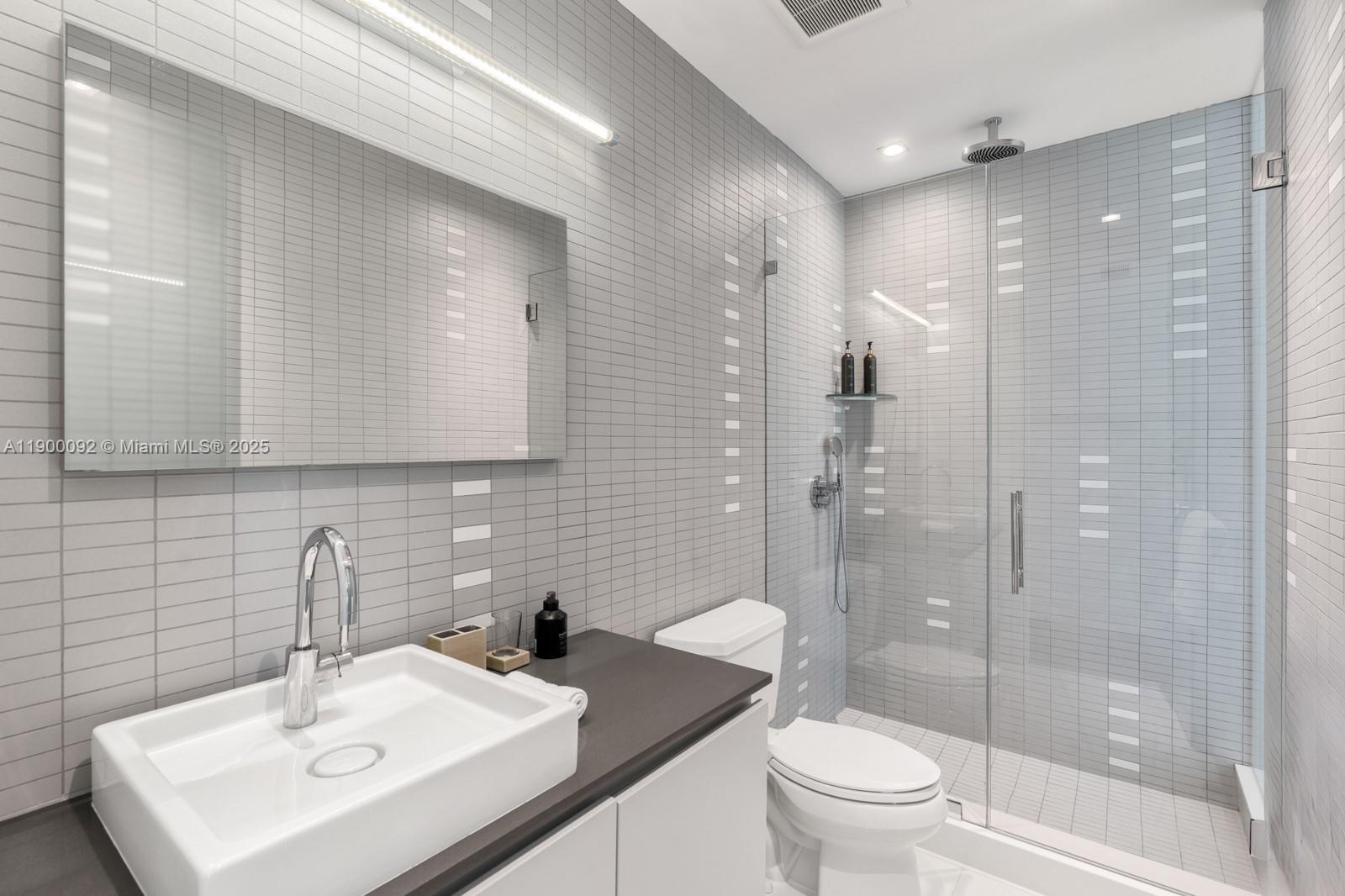 440 S Hibiscus Dr Miami Beach, FL 33139