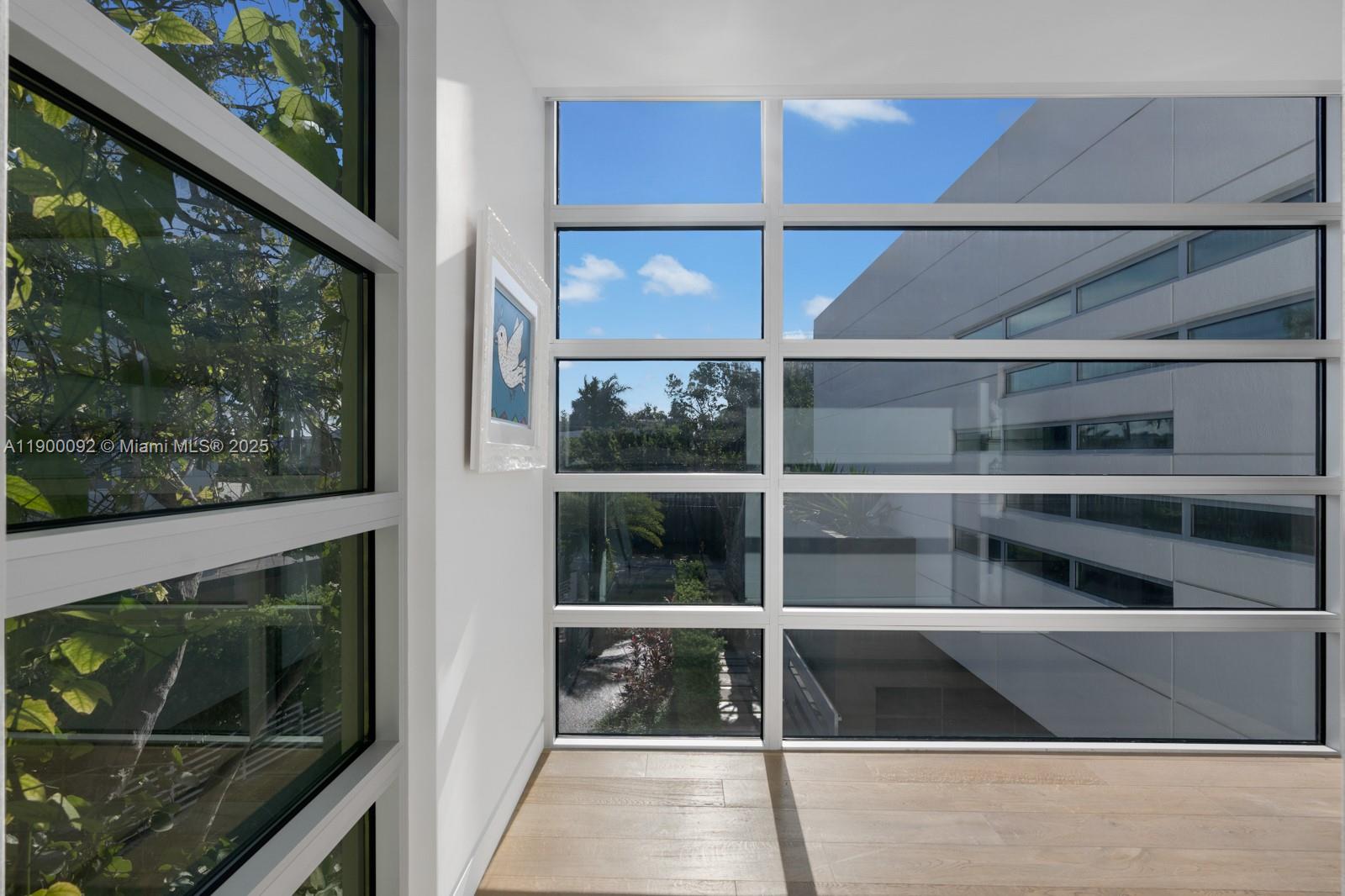 440 S Hibiscus Dr Miami Beach, FL 33139