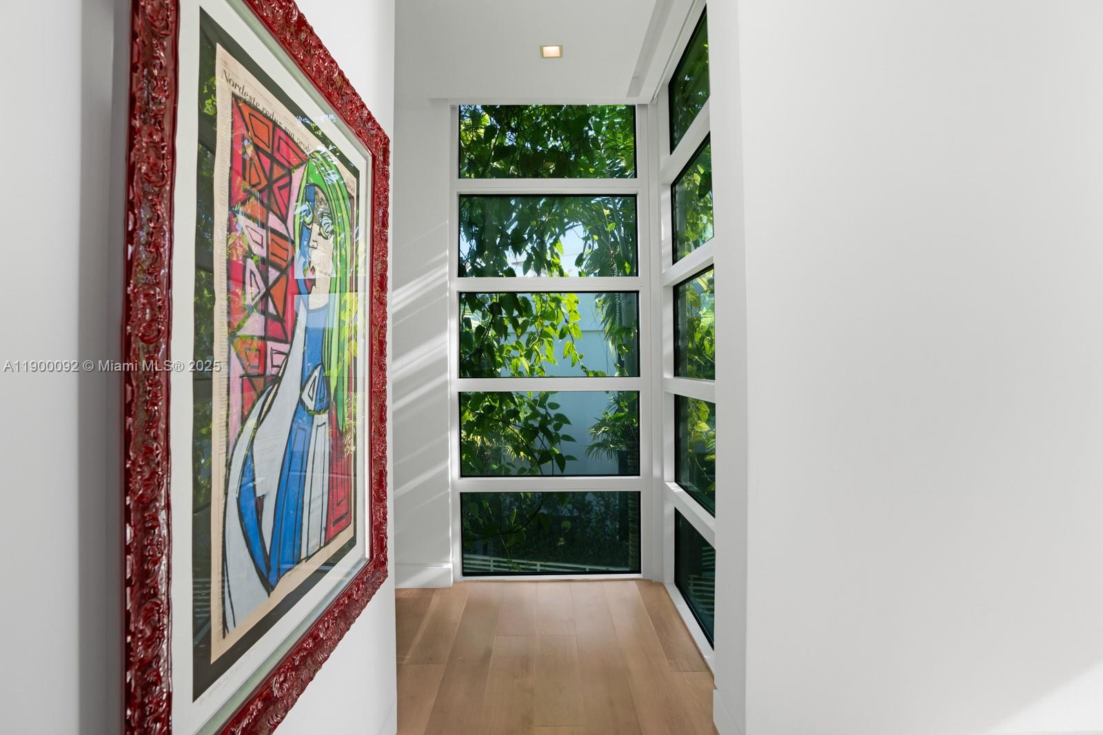 440 S Hibiscus Dr Miami Beach, FL 33139