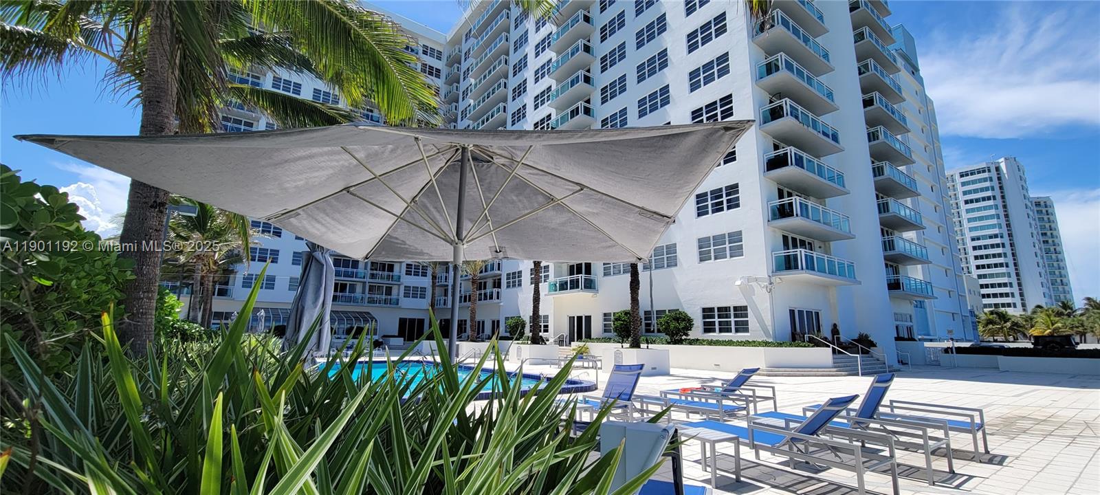 6917 Collins Ave #1620