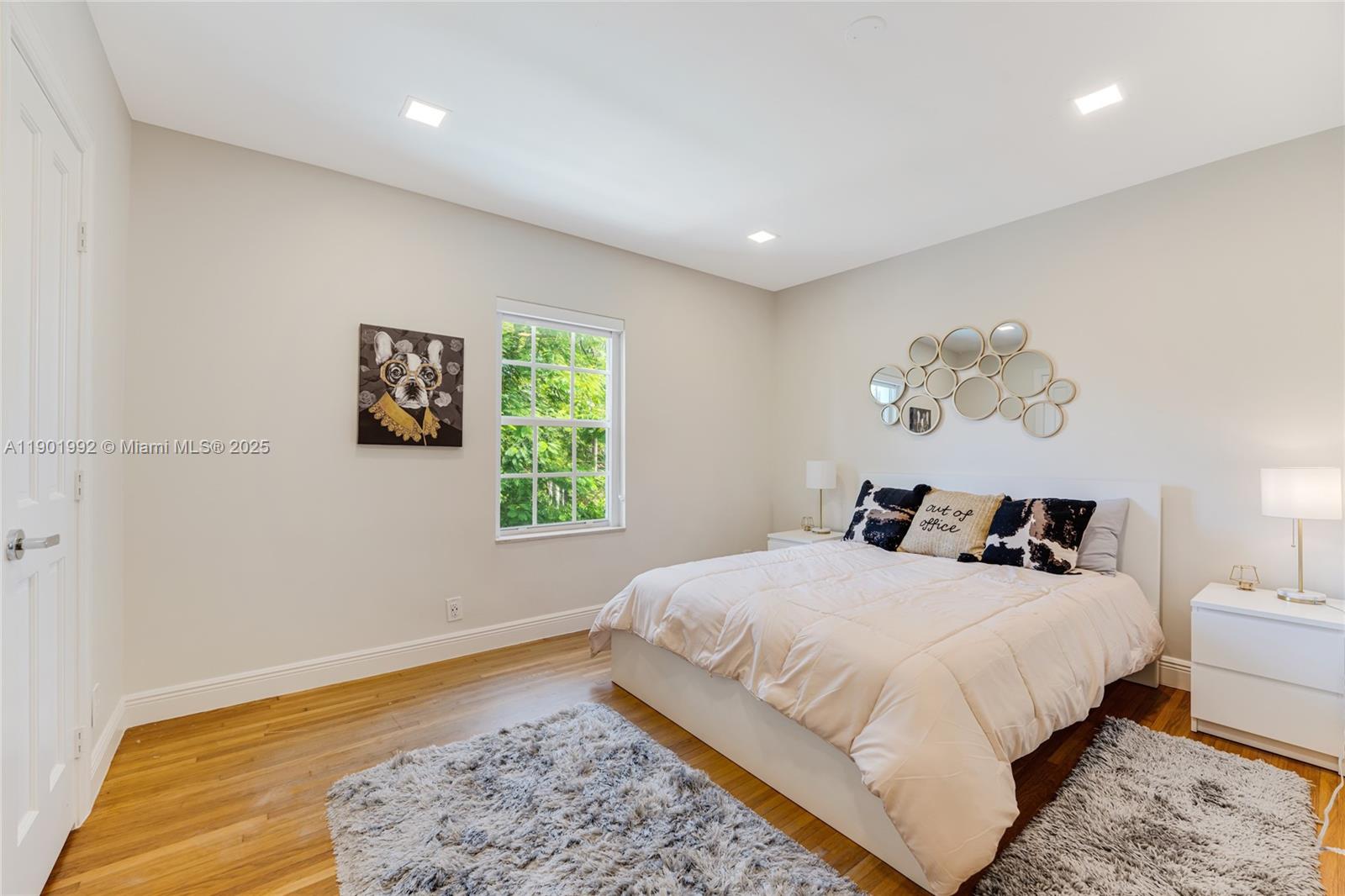 140 N Hibiscus Dr Miami Beach, FL 33139