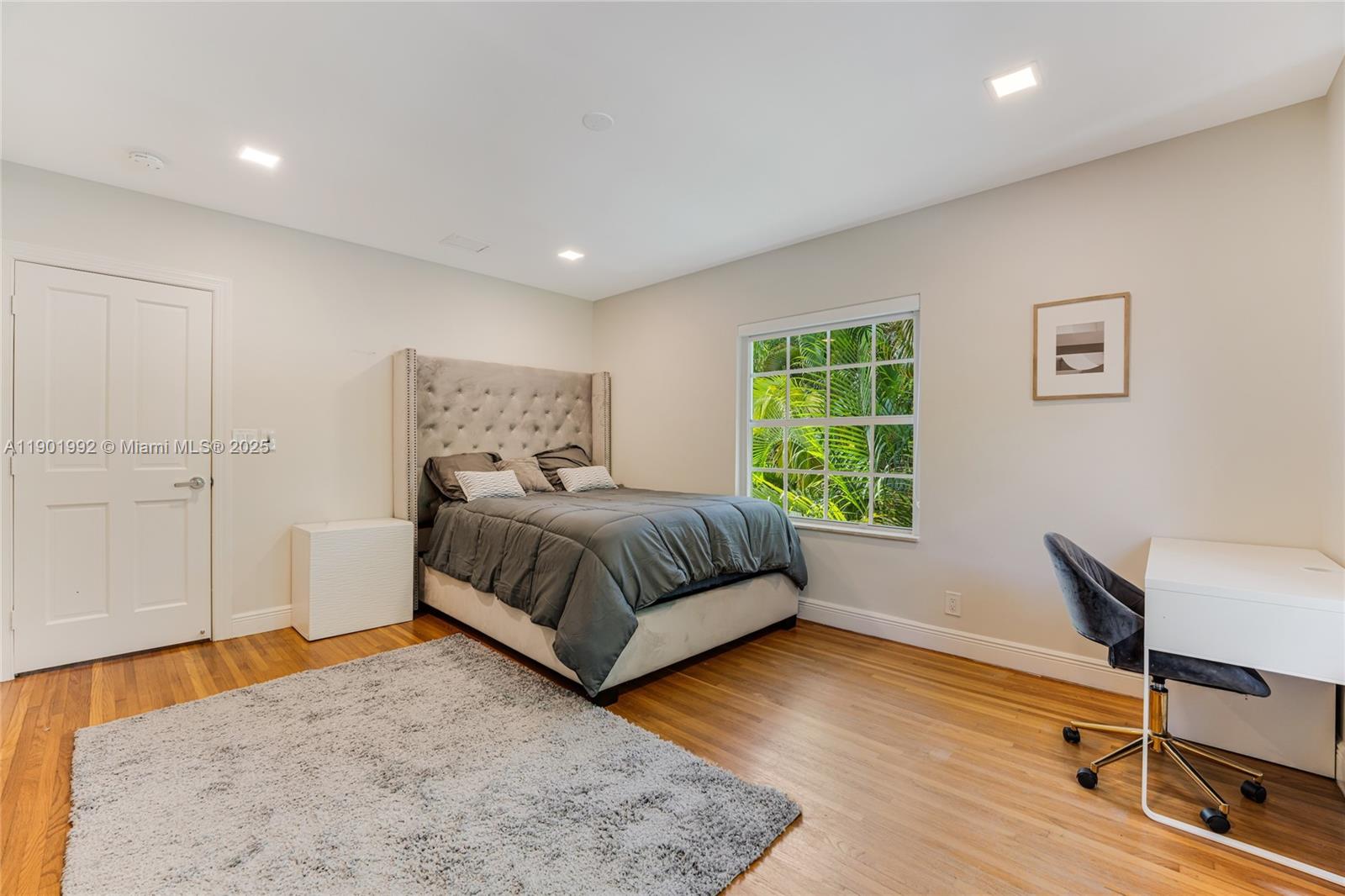 140 N Hibiscus Dr Miami Beach, FL 33139