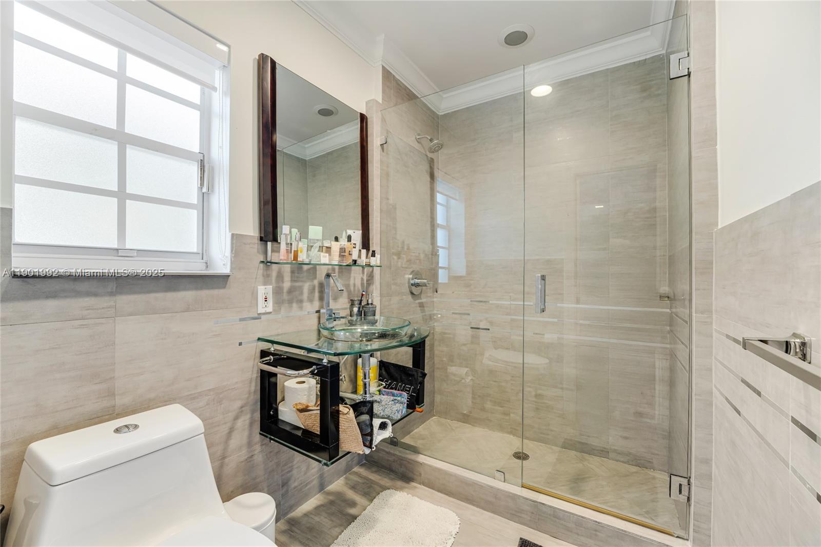 140 N Hibiscus Dr Miami Beach, FL 33139