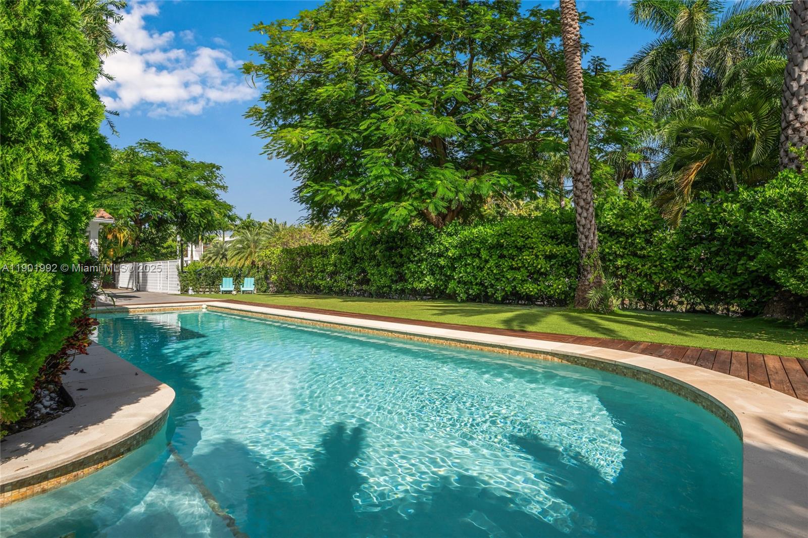 140 N Hibiscus Dr Miami Beach, FL 33139