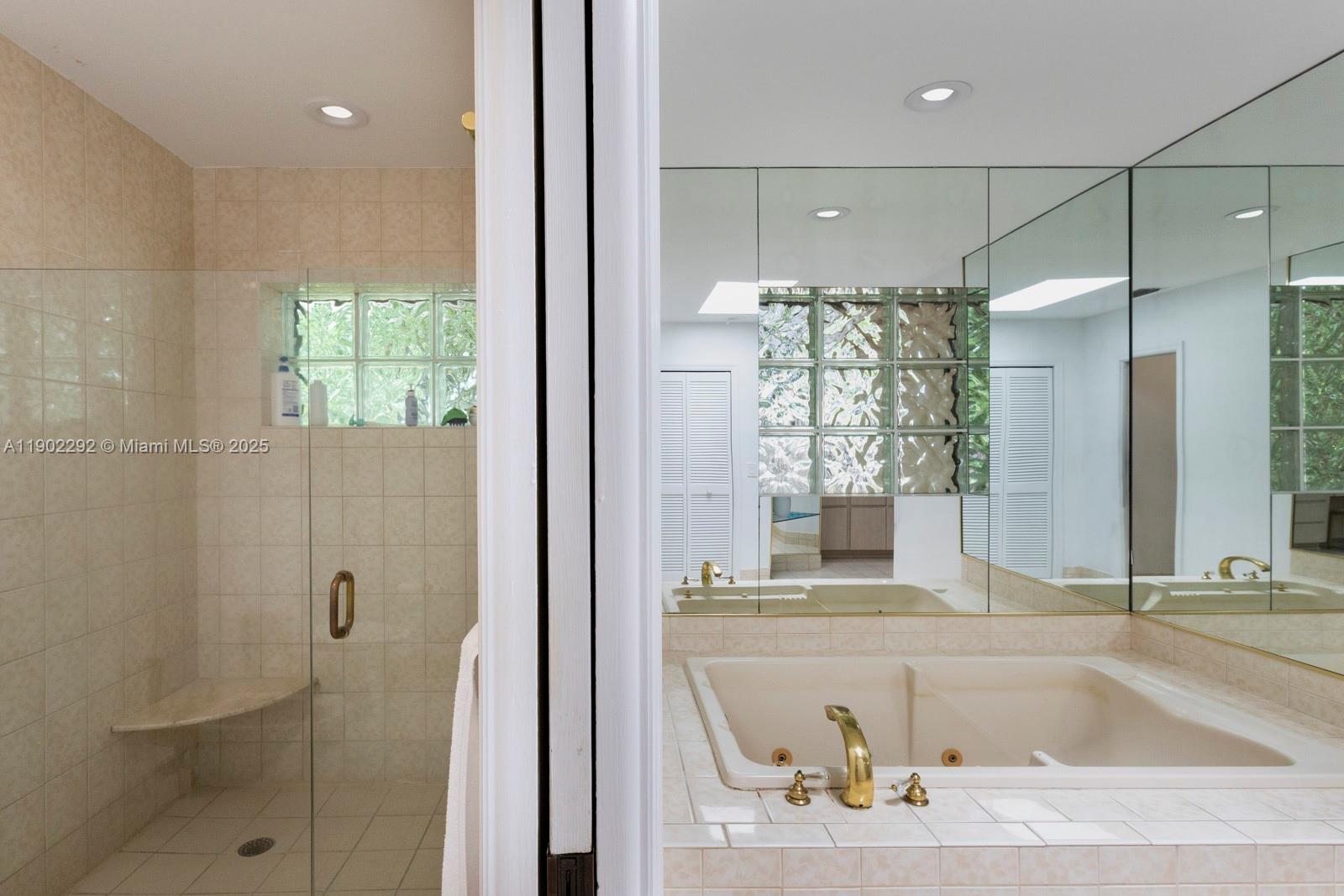 11003 SW 77th Ct Cir Pinecrest, FL 33156