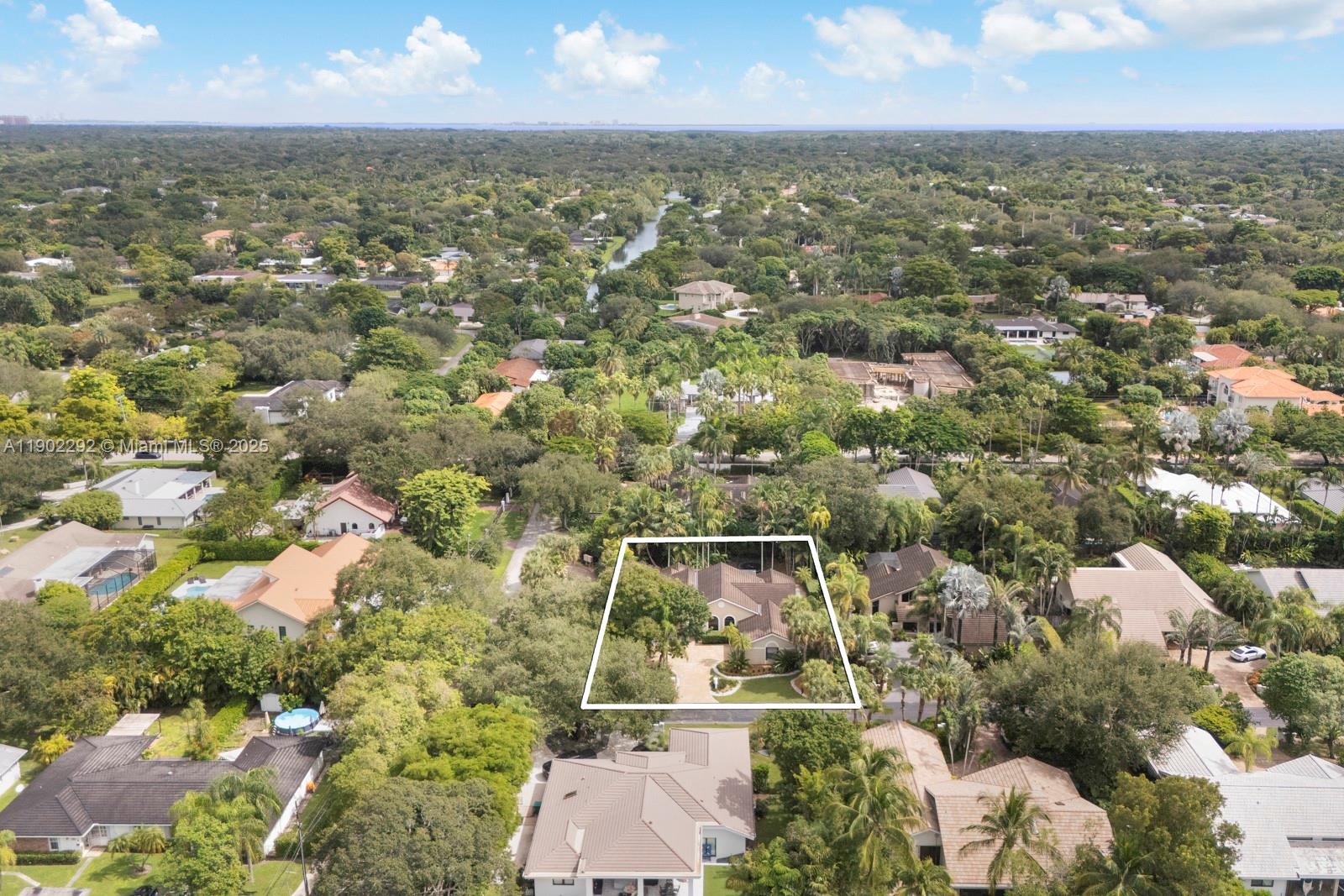 11003 SW 77th Ct Cir Pinecrest, FL 33156