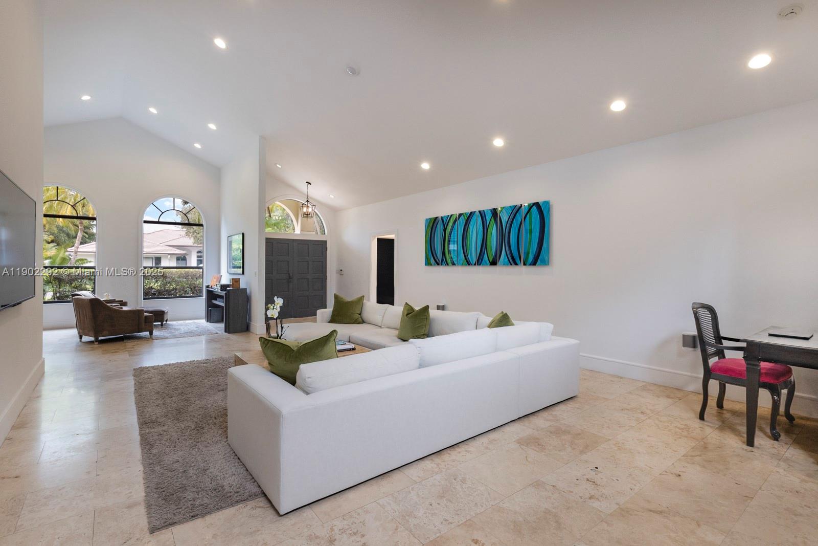 11003 SW 77th Ct Cir Pinecrest, FL 33156