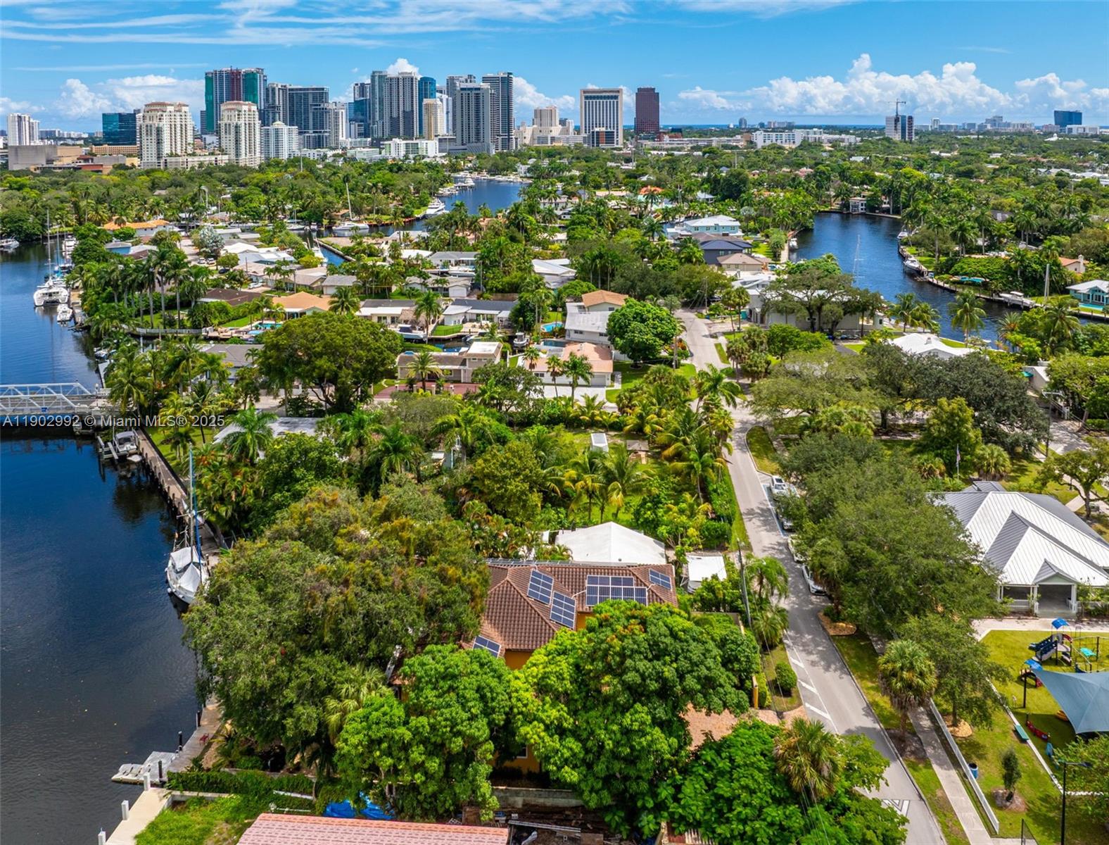 1115 SW 5th Pl Fort Lauderdale, FL 33312