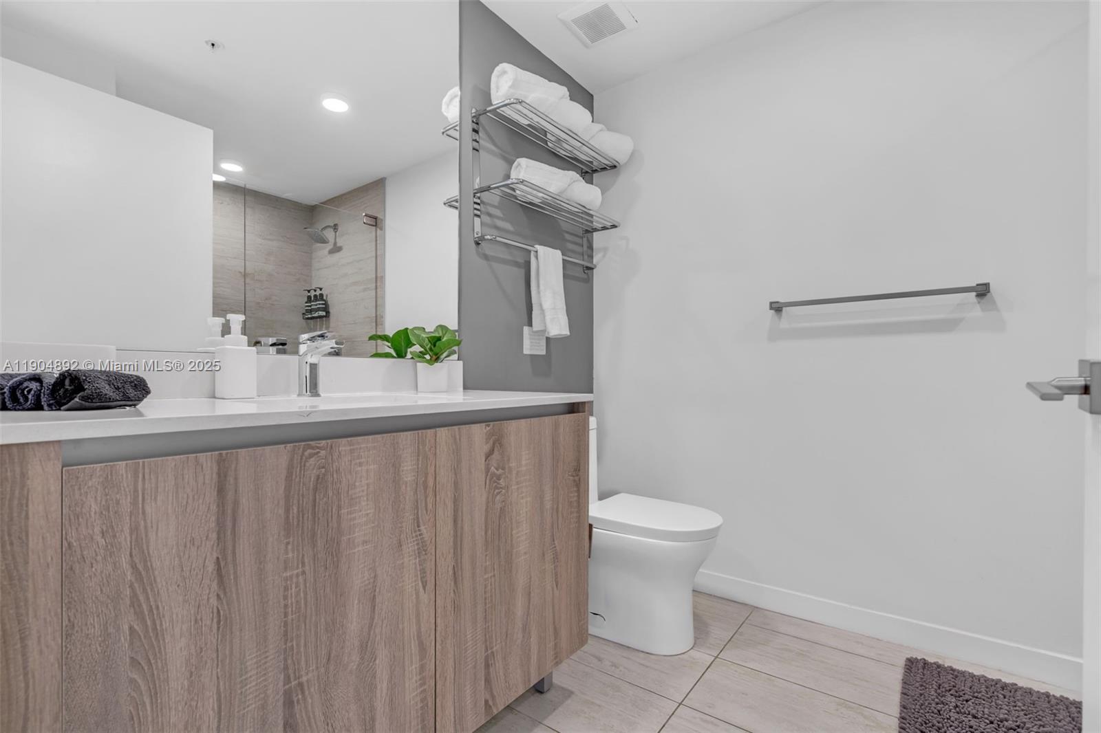 image Quadro Condo17