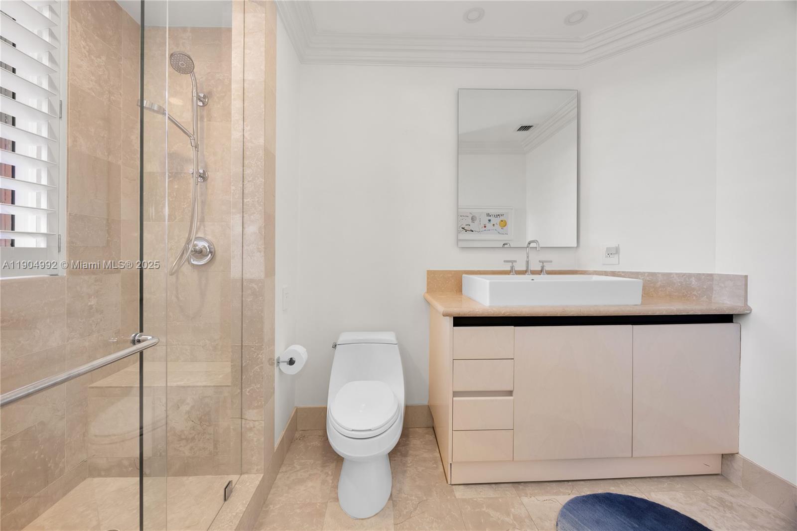 10 Edgewater Dr #4F Coral Gables, FL 33133