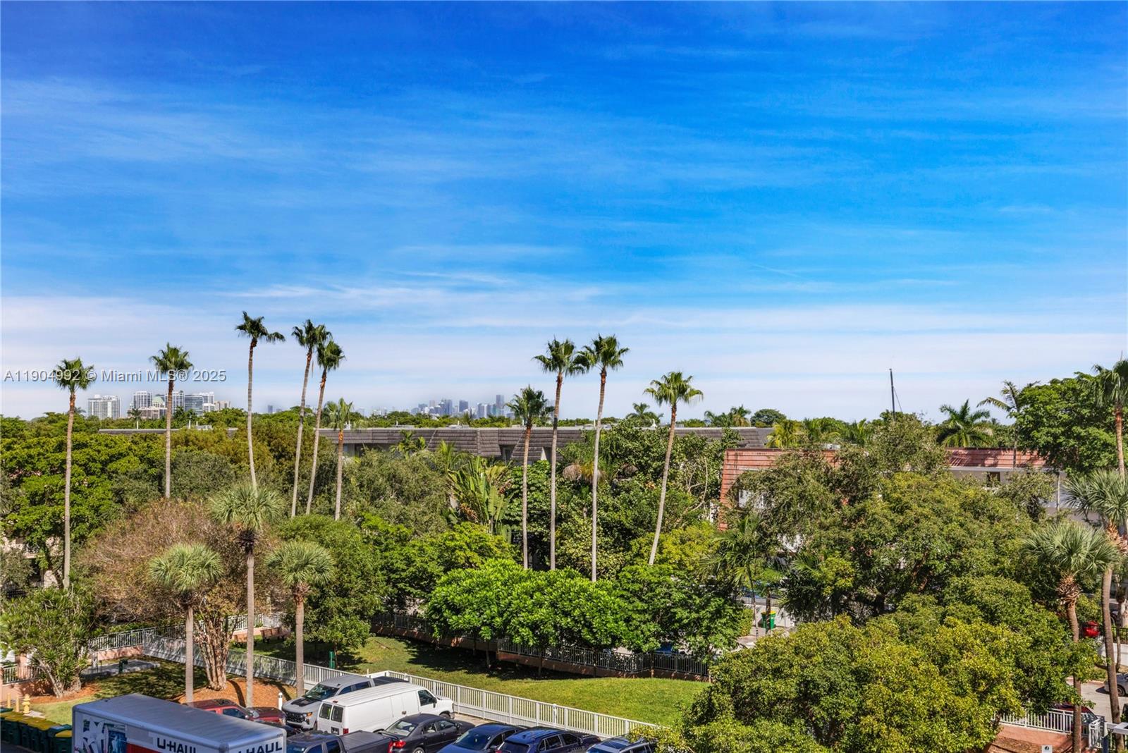 10 Edgewater Dr #4F Coral Gables, FL 33133