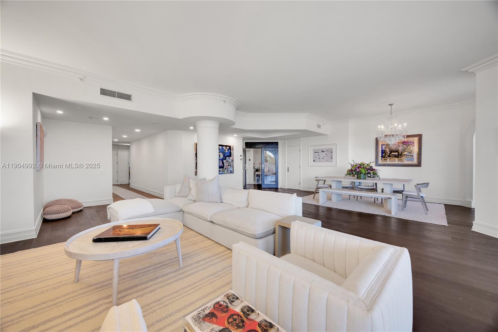 10 Edgewater Dr #4F Coral Gables, FL 33133