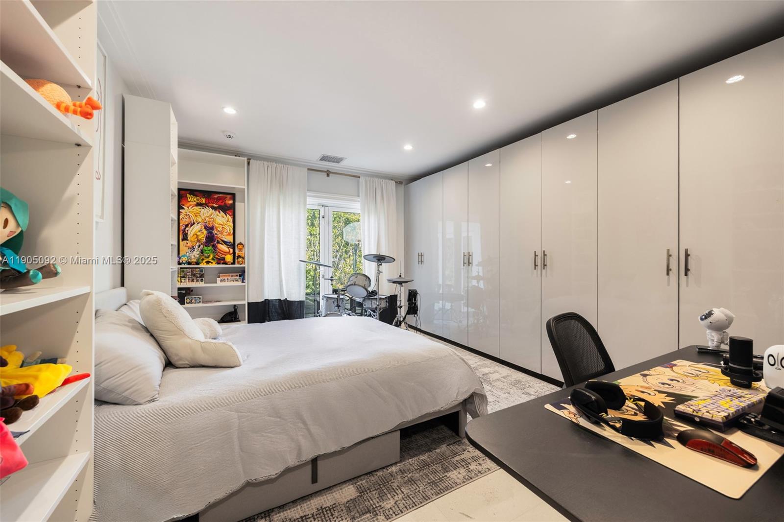 1233 102nd St Bay Harbor Islands, FL 33154