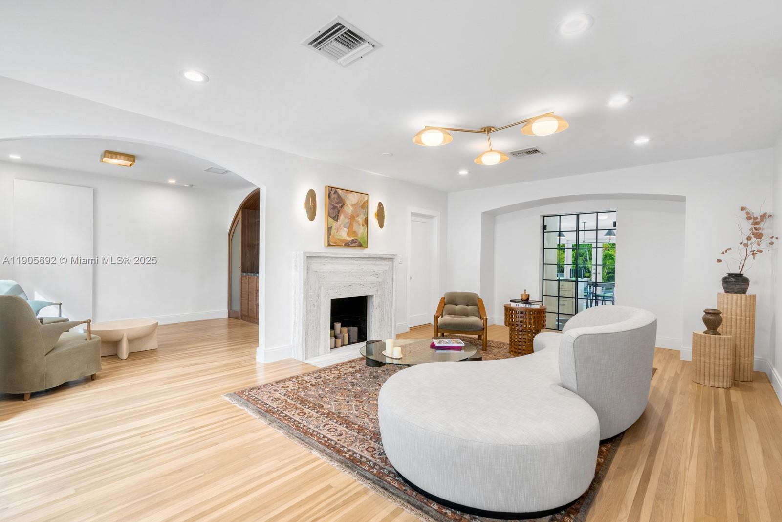 45 NW 96th St Miami Shores, FL 33150