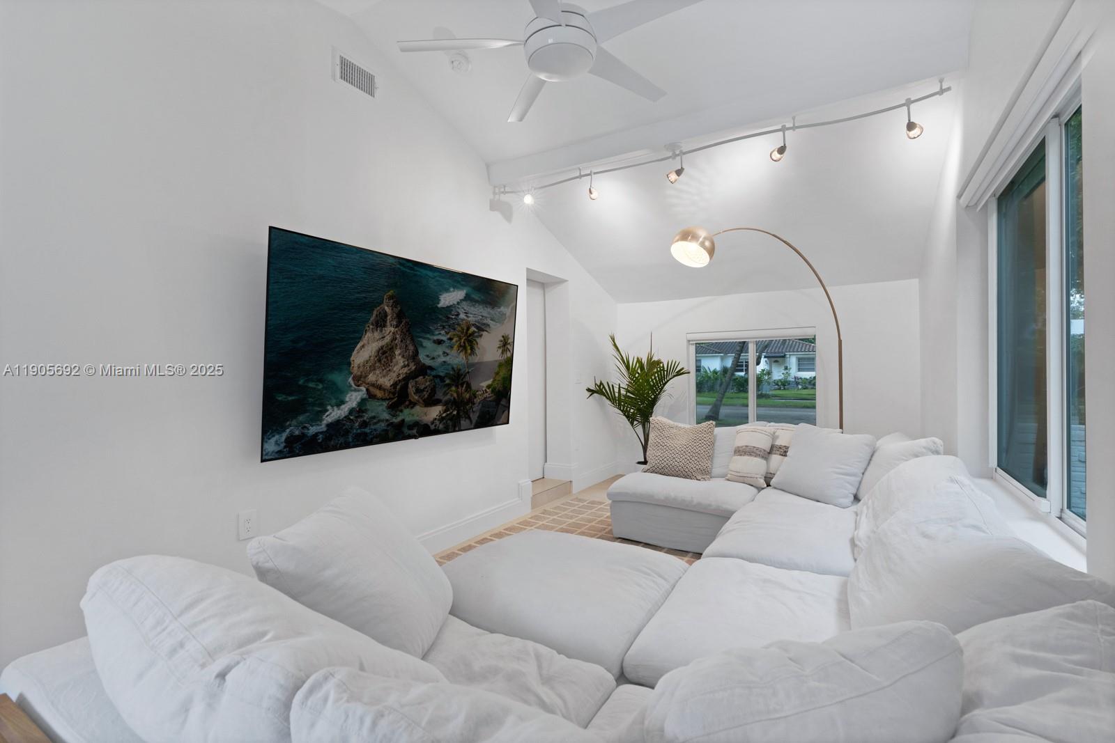 45 NW 96th St Miami Shores, FL 33150