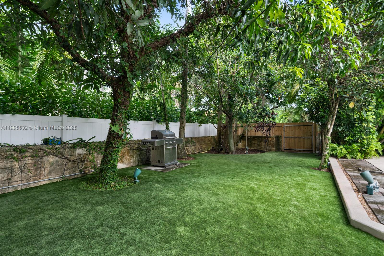 45 NW 96th St Miami Shores, FL 33150