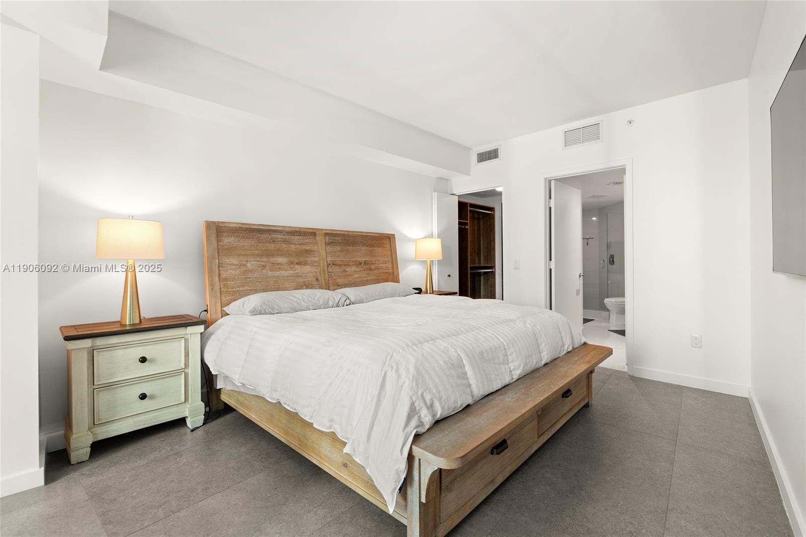 1100 S Miami Ave #2910 Miami, FL 33130