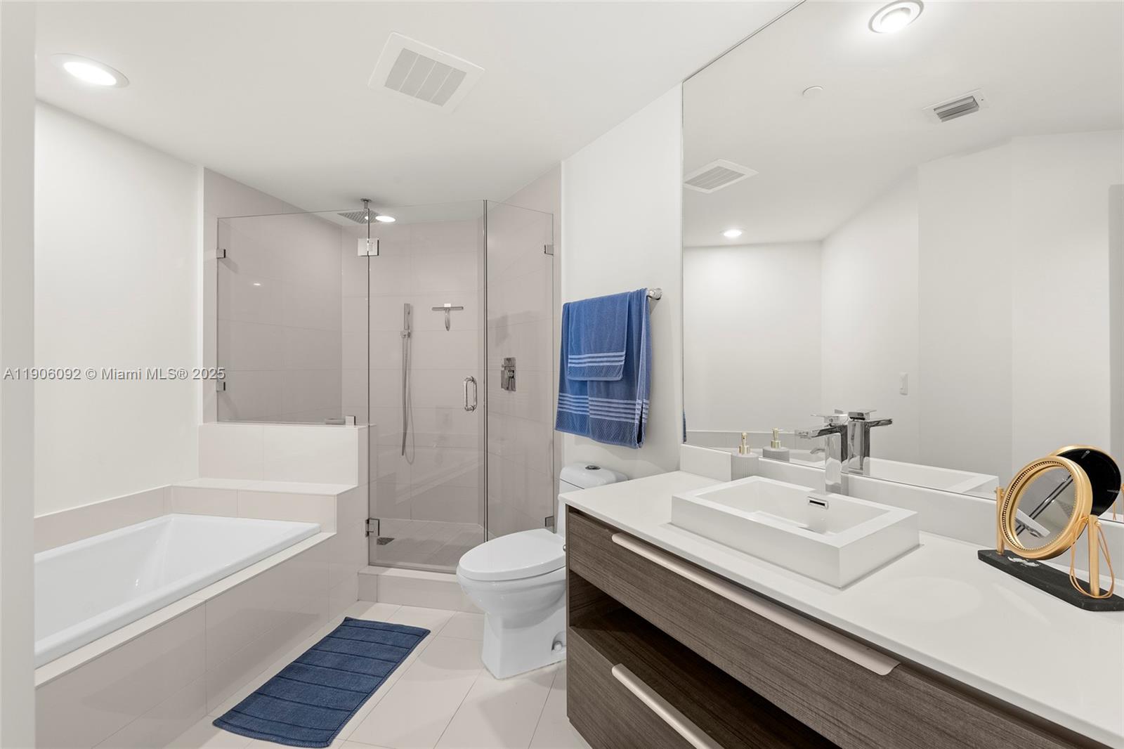 1100 S Miami Ave #2910 Miami, FL 33130