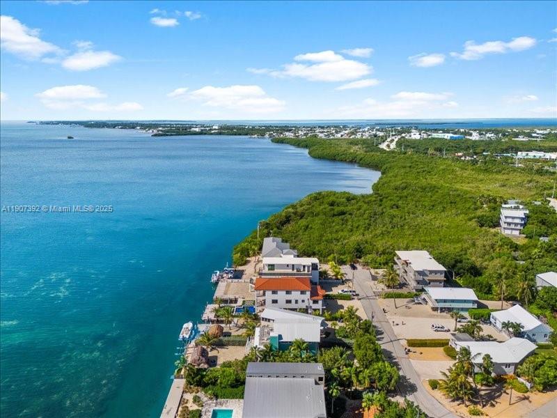 239 Tavernier Dr Tavernier, FL 33070