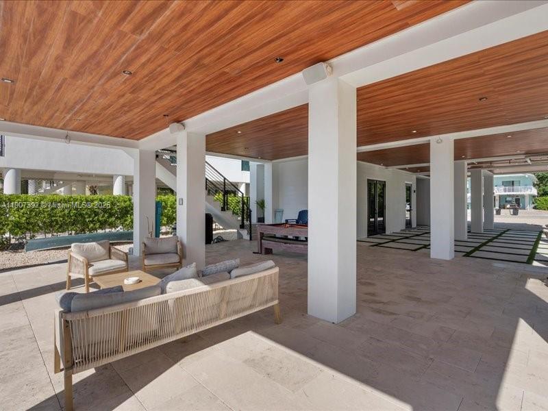 239 Tavernier Dr Tavernier, FL 33070