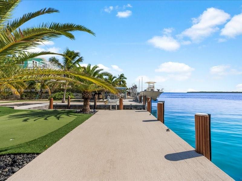 239 Tavernier Dr Tavernier, FL 33070