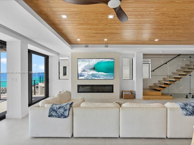 239 Tavernier Dr Tavernier, FL 33070