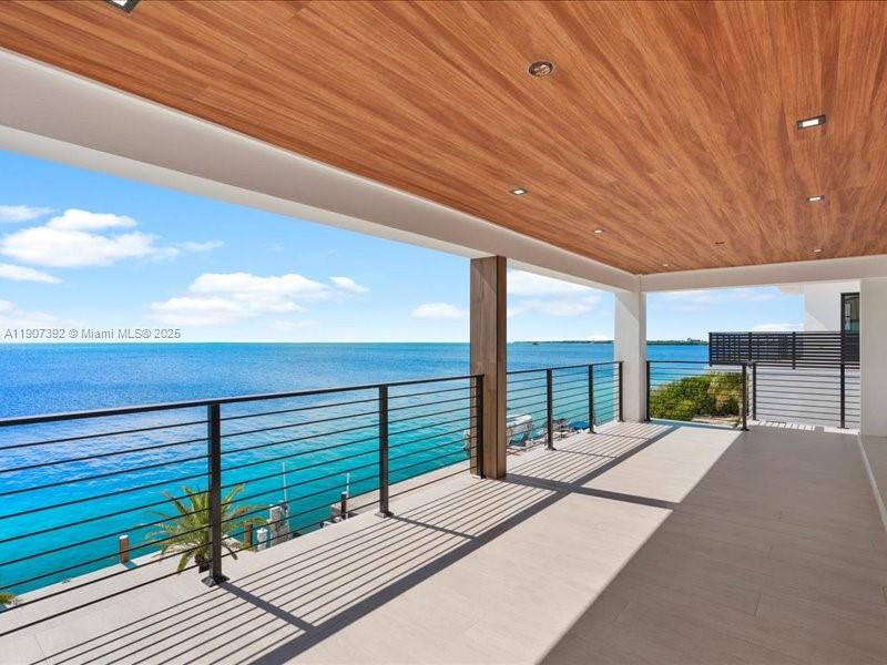 239 Tavernier Dr Tavernier, FL 33070