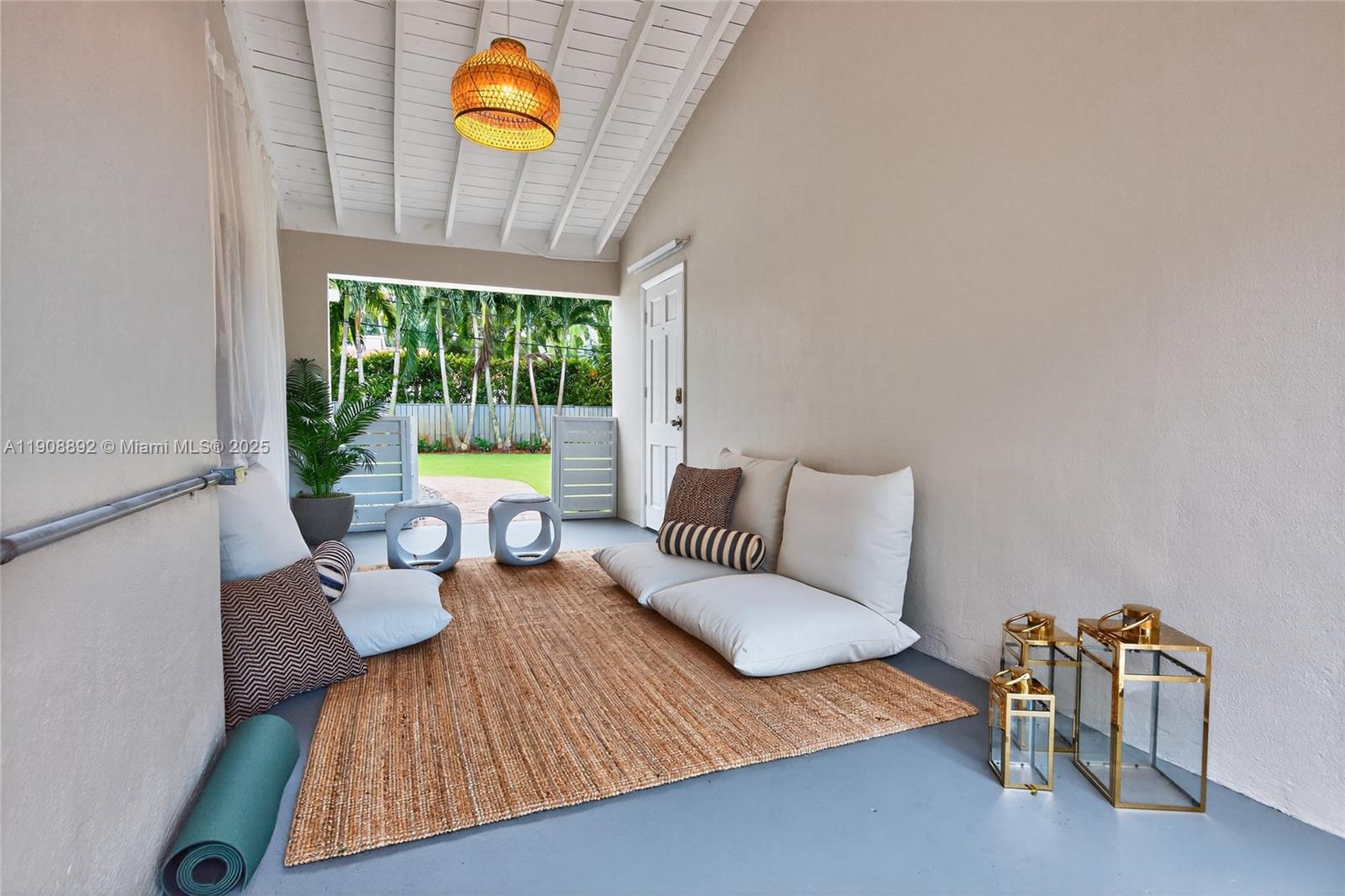 20 NW 93rd St Miami Shores, FL 33150