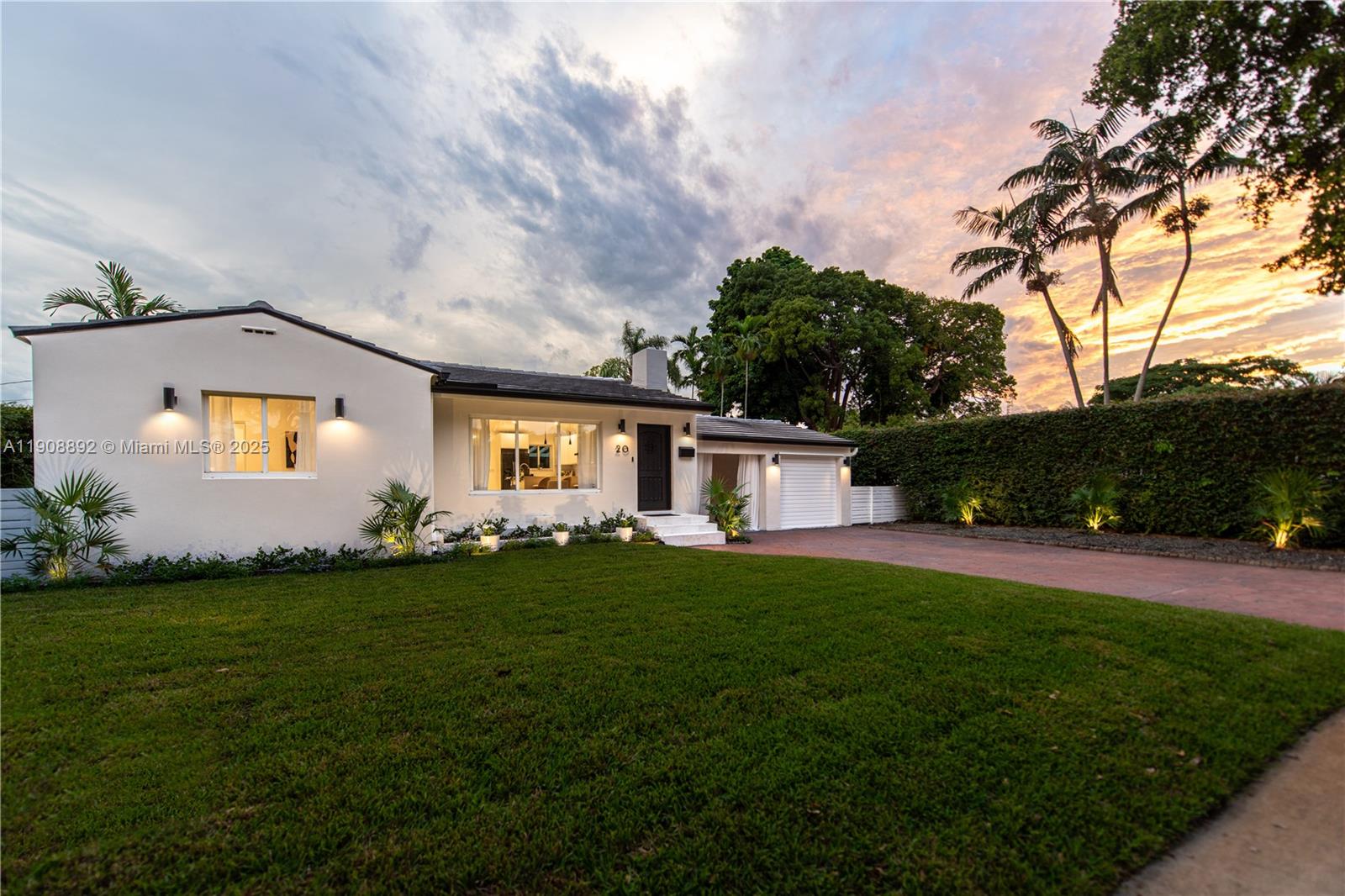 20 NW 93rd St Miami Shores, FL 33150