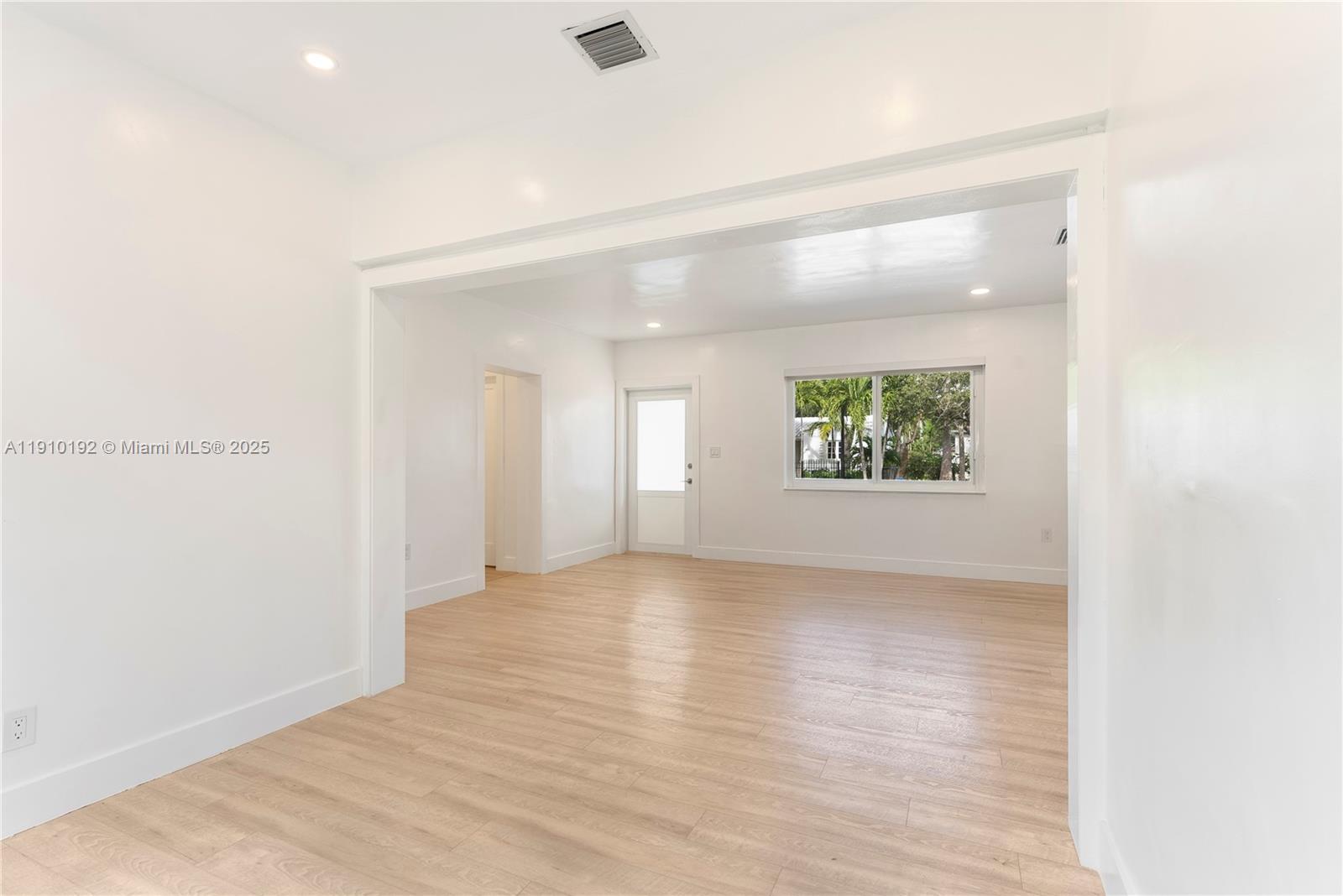 810 NW 7th St Miami, FL 33136